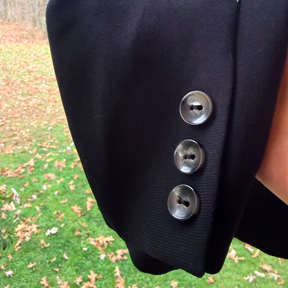 Rafaella Women's Elegant Black Suit Jacket - Picture 7 of 7